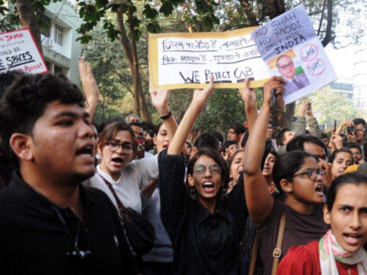 Anti-CAA protests reach Mumbai; students take to streets