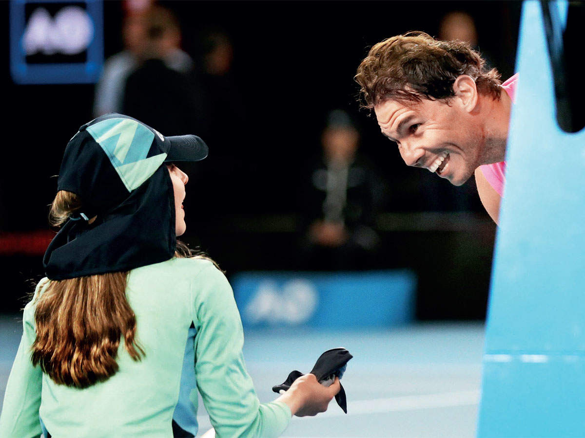 Australian Open: Rafael Nadal seals his victory with a kiss.
