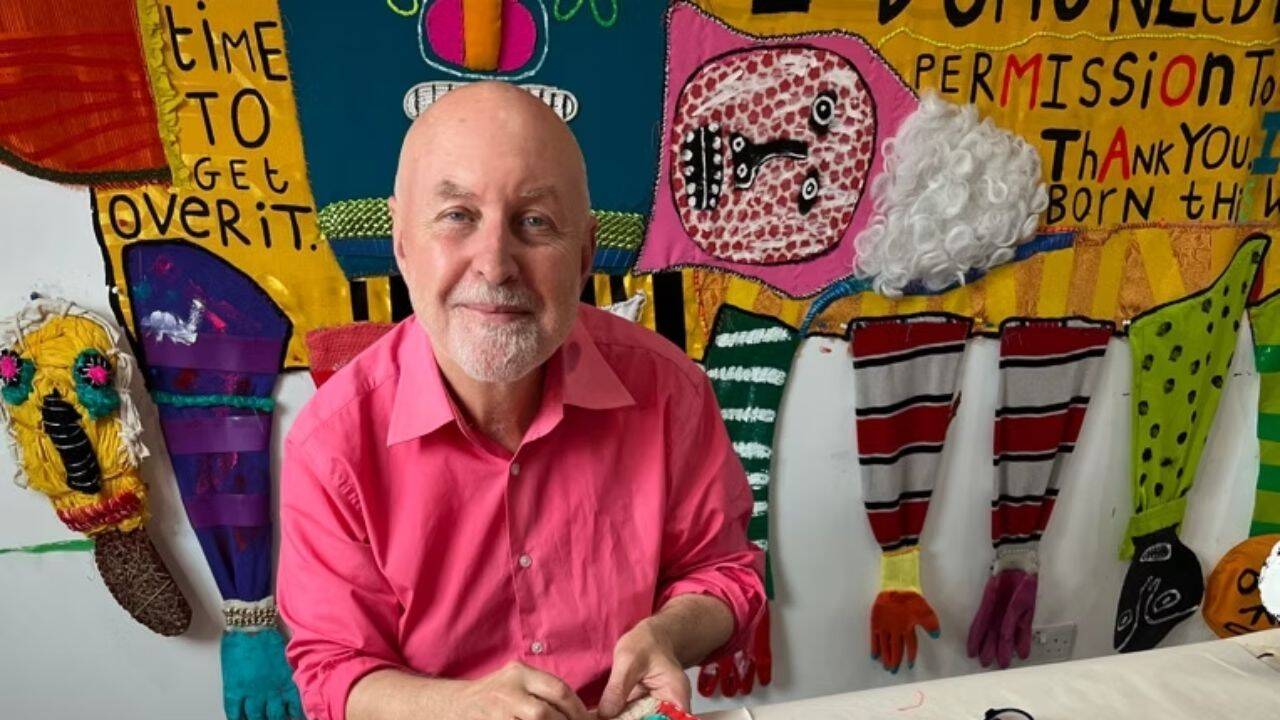London artist turned his home into the House of Dreams