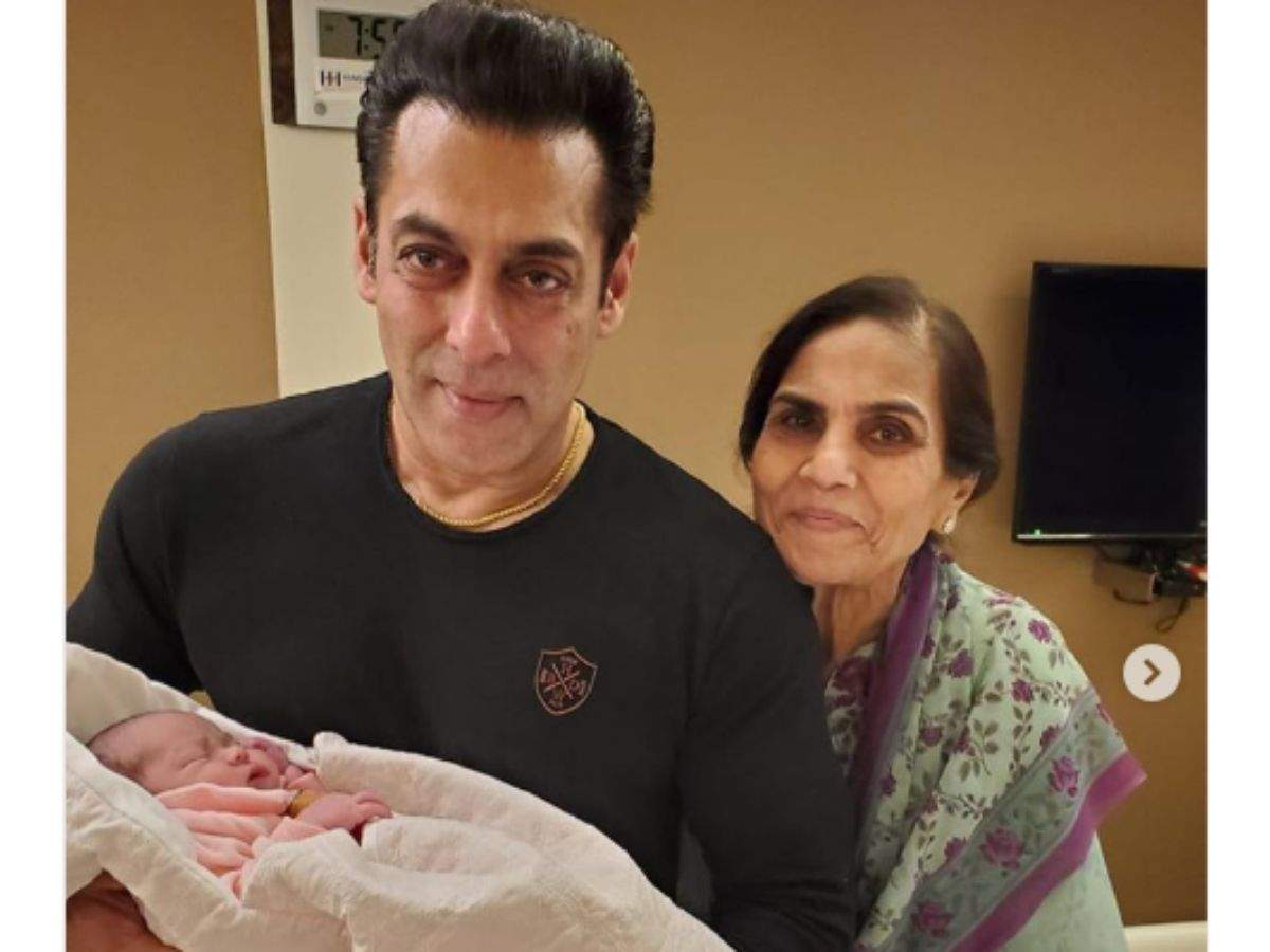 Arpita Khan shares pictures of daughter Ayat with her Mamu Jaan Salman Khan