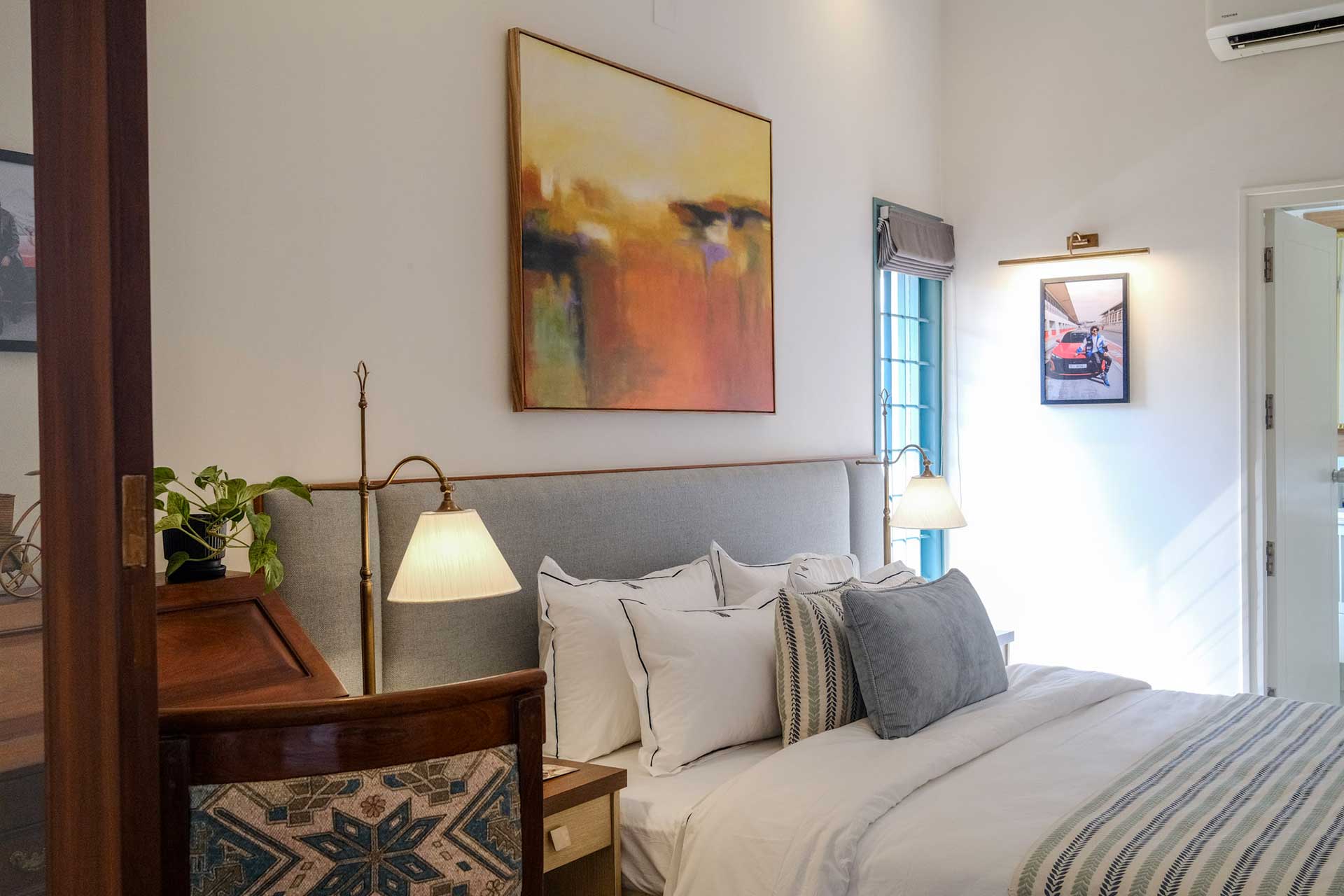 Dulquer Salmaan's room