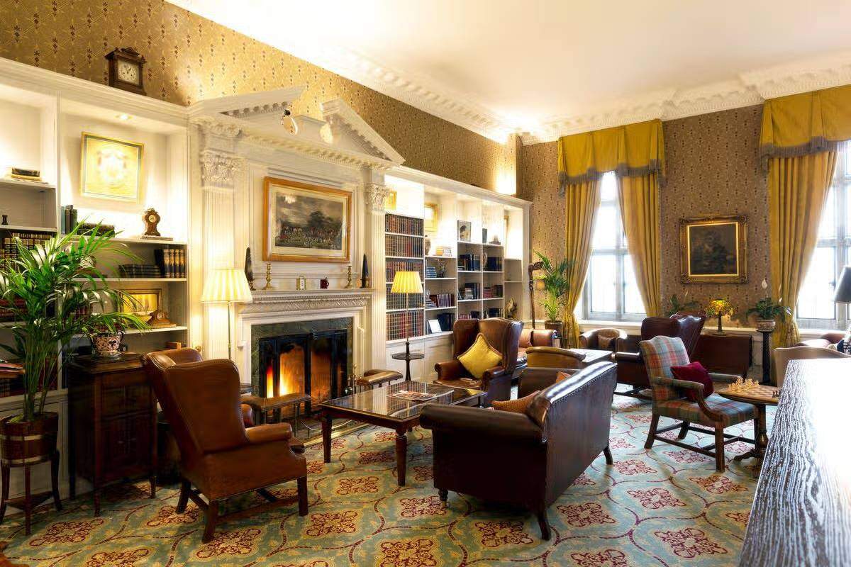 With 48 bedrooms, a seven-room spa, four tennis courts and an indoor pool, Stapleford Park offers an expansive luxury property opportunity.