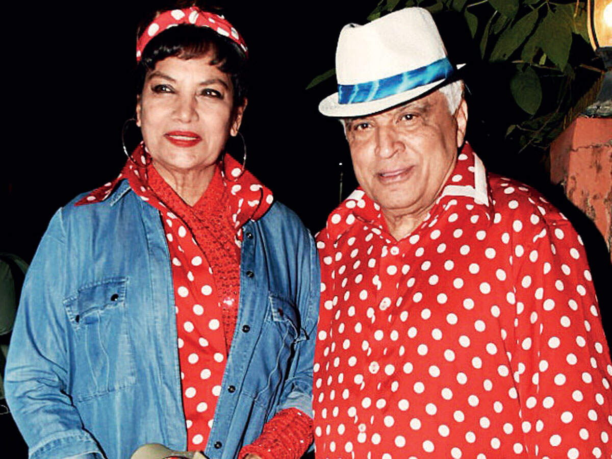 Bollywood: Javed Akhtar brings back the seventies at his 75th birthday bash