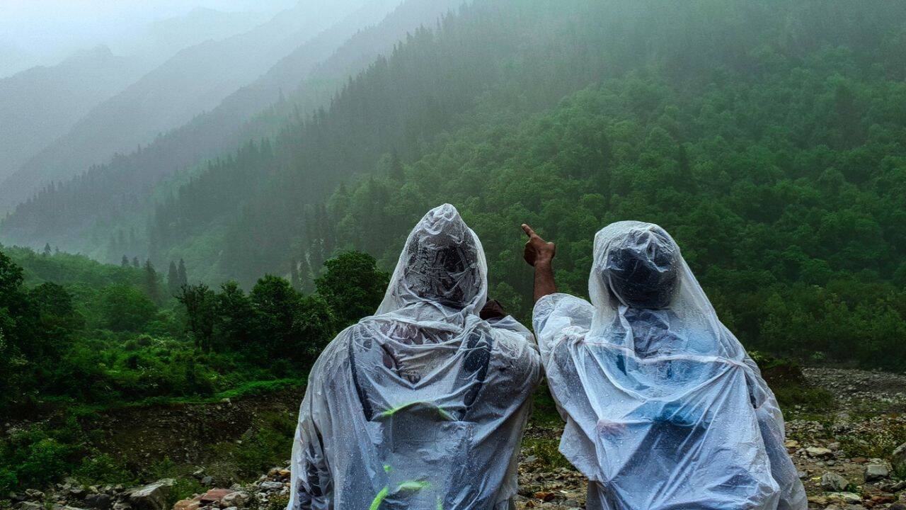 Trekkers in Chamoli