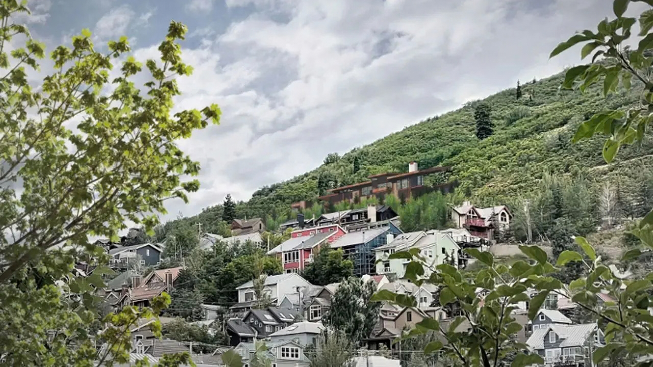 Cloudflare CEO’s  mansion at the centre of the dispute<br>