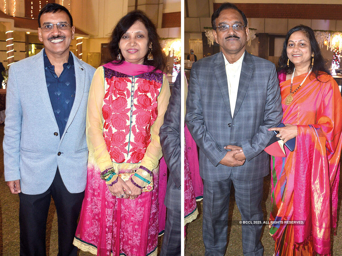 (L) Vipul and Ruchi Jain (R) Vishwanath and Indu Gupta (BCCL/ IB Singh)