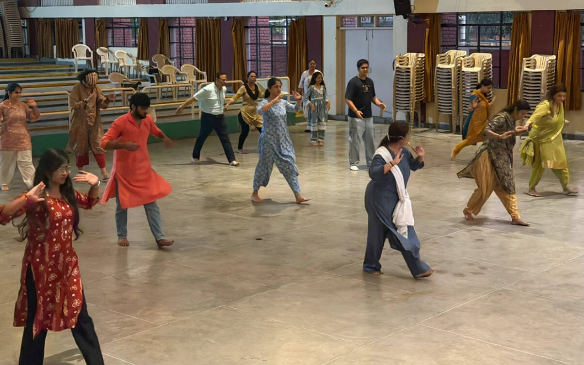 Garba is not about performing perfectly; it is about participating and enjoying the experience: Lok Utsav's Yamini Dikshit<br>