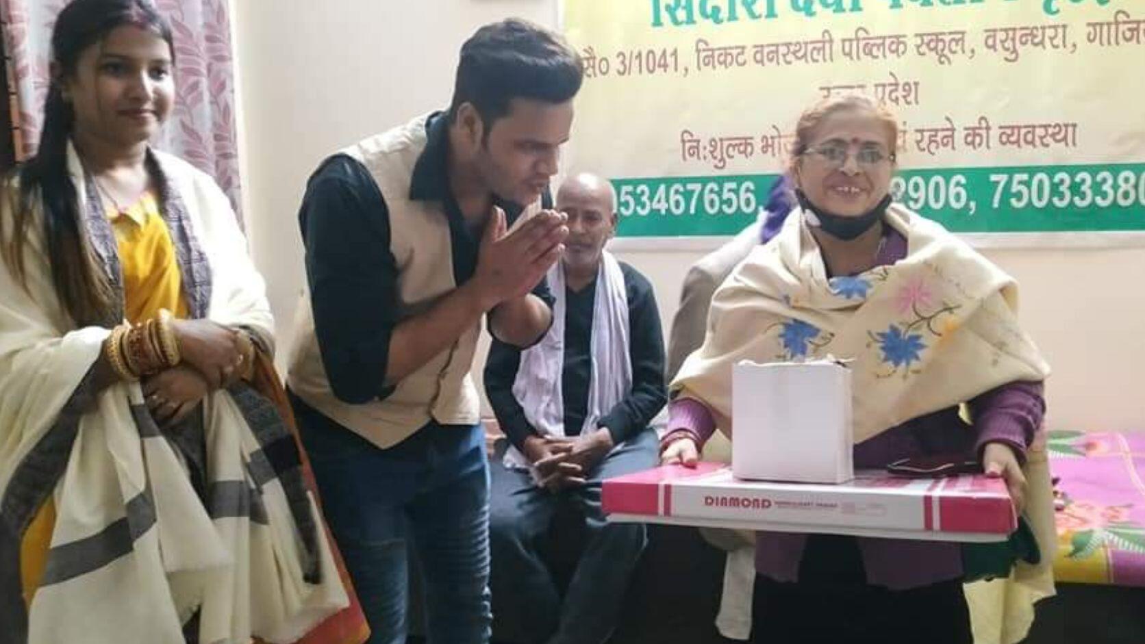 Jasvir  and Sudha in an old age home