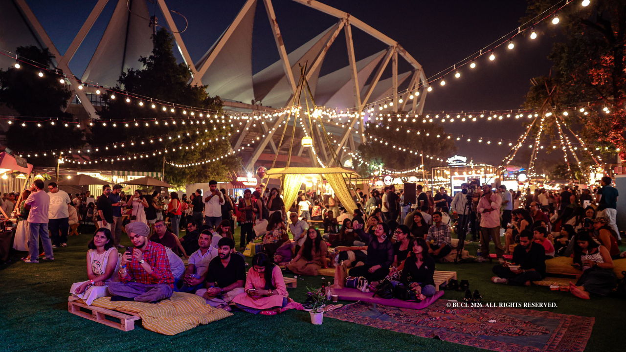 The cosy vibe had people chilling on floor rugs as they enjoyed the performances<br>