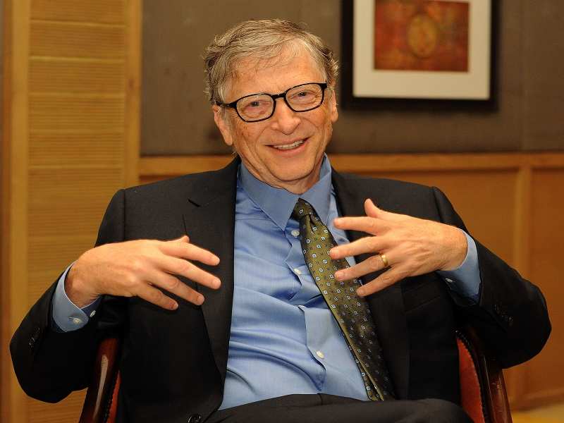 Bill Gates: Poop in hand, Bill Gates backs China's toilet revolution