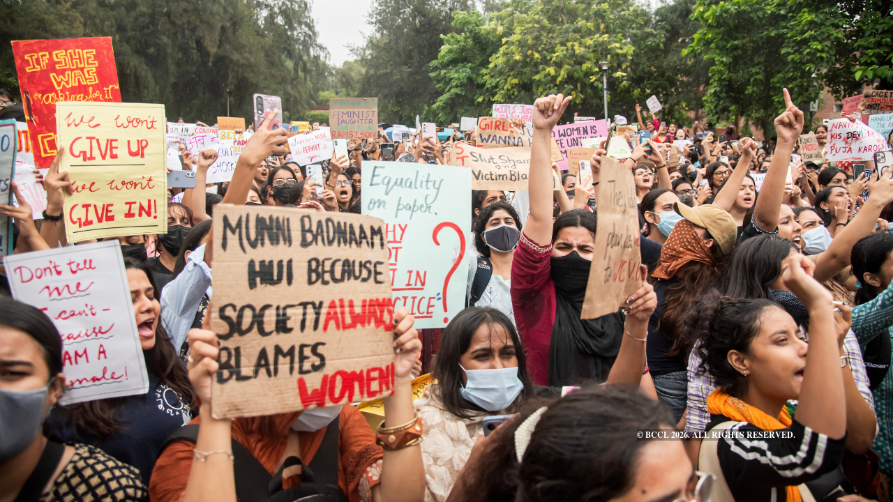 While the march was open to women and queer people, male students joined but were away from the crowd
