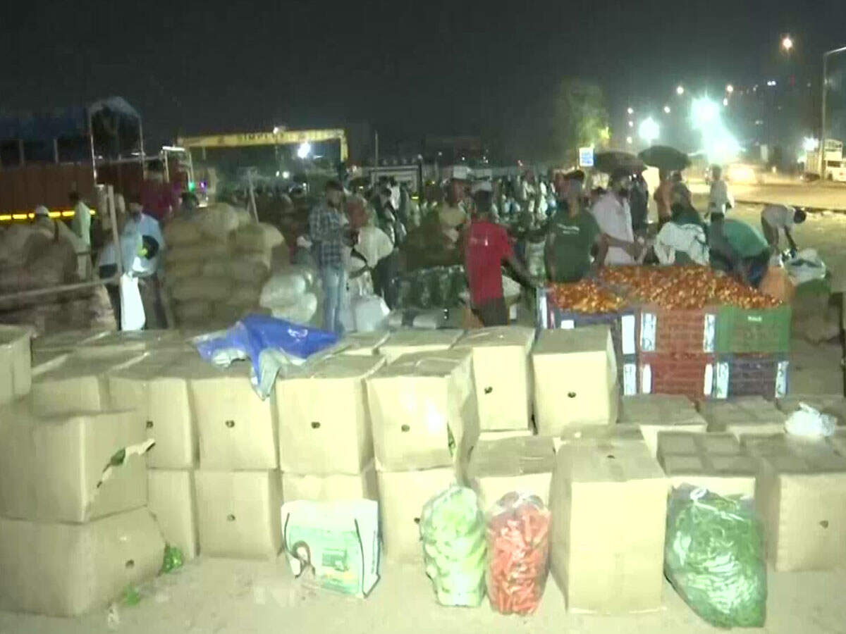 MMRDA grounds in Bandra-Kurla Complex converted into a wholesale market (Photo: ANI)