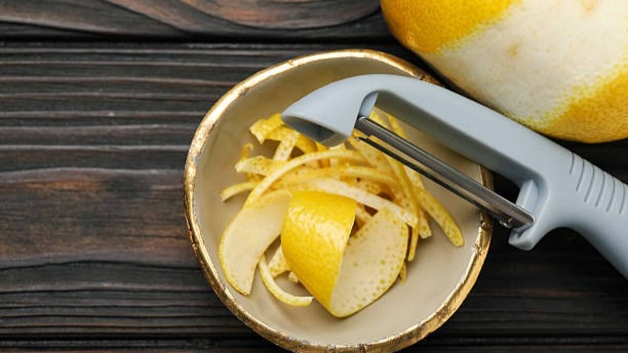 simple and useful ways to reuse them around your home<br>