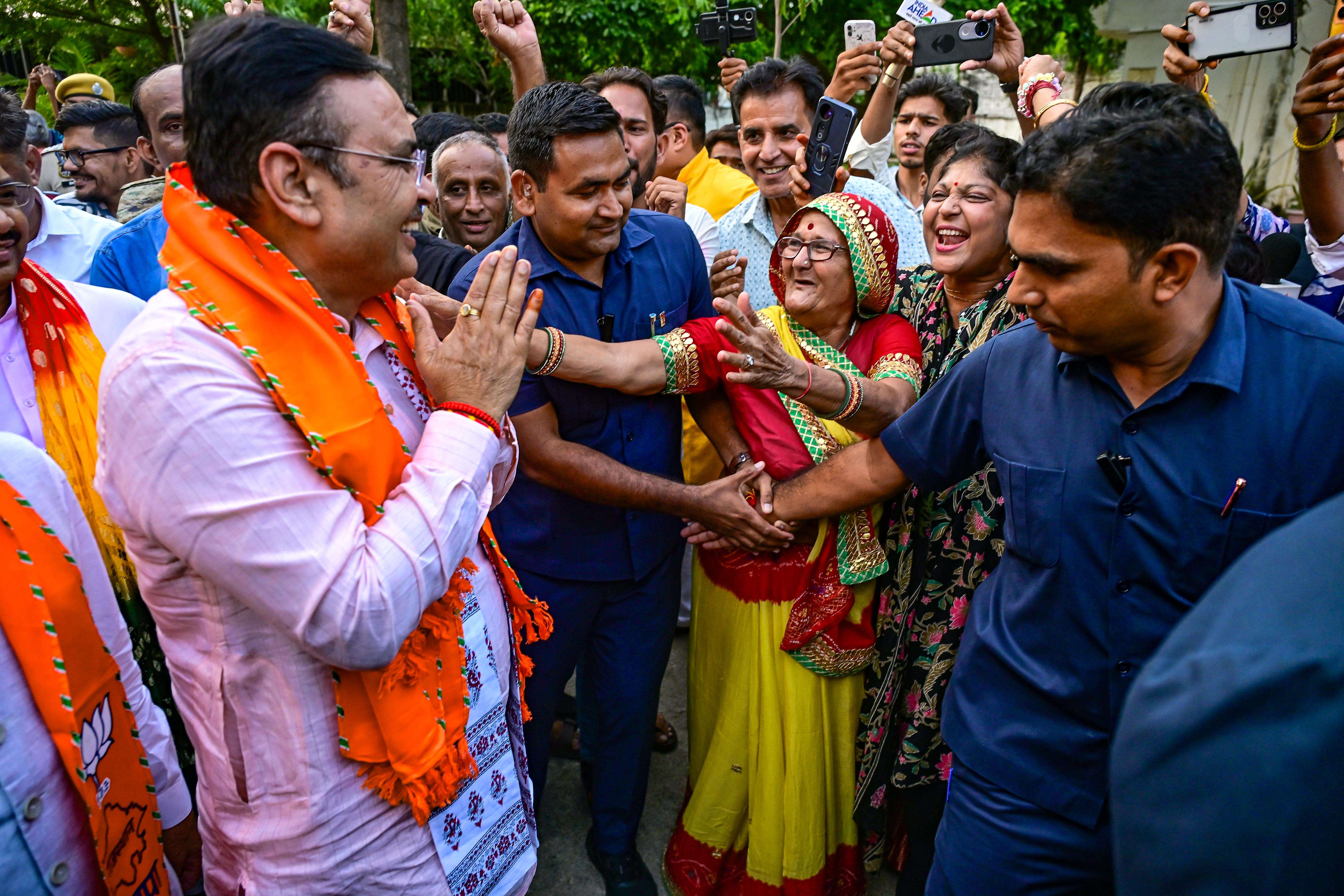 Celebration at BJP (Bhagirath) (2).JPG