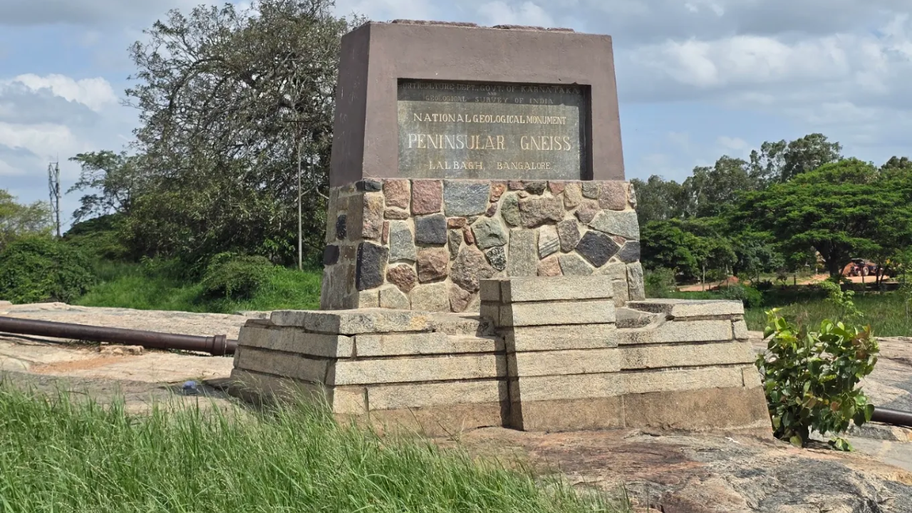 The Lalbagh Rock is estimated to be between 3.0 and 3.4 billion years old.