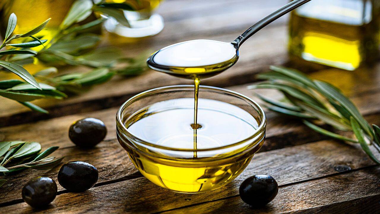 Sesame oil and Olive oil<br>
