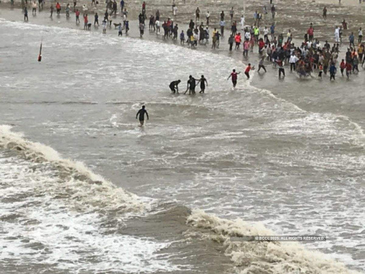 Two Women Drown Off Juhu Beach In Mumbai