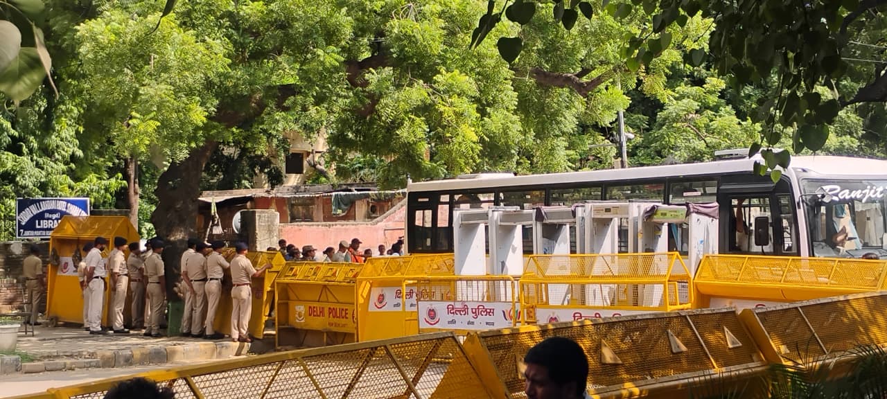 Jantar Mantar barricaded