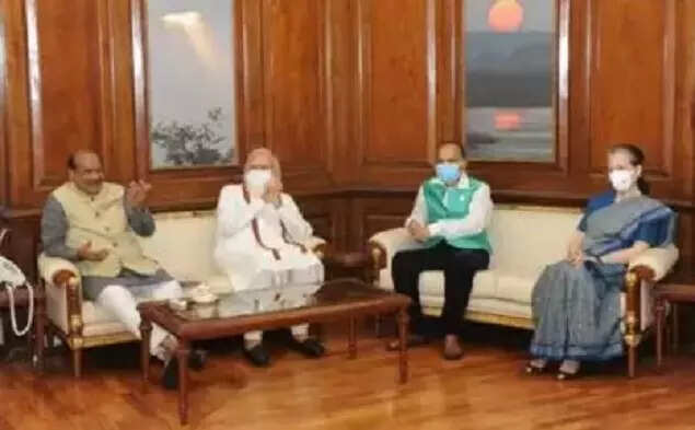 From left: Lok Sabha speaker Om Birla, Prime Minister Narendra Modi, leader of Congress in Lok Sabha Adhir Ranjan Chowdhury and Congress interim president Sonia Gandhi in the speaker's chamber on the last day of monsoon session of Parliament on August 11. File photo