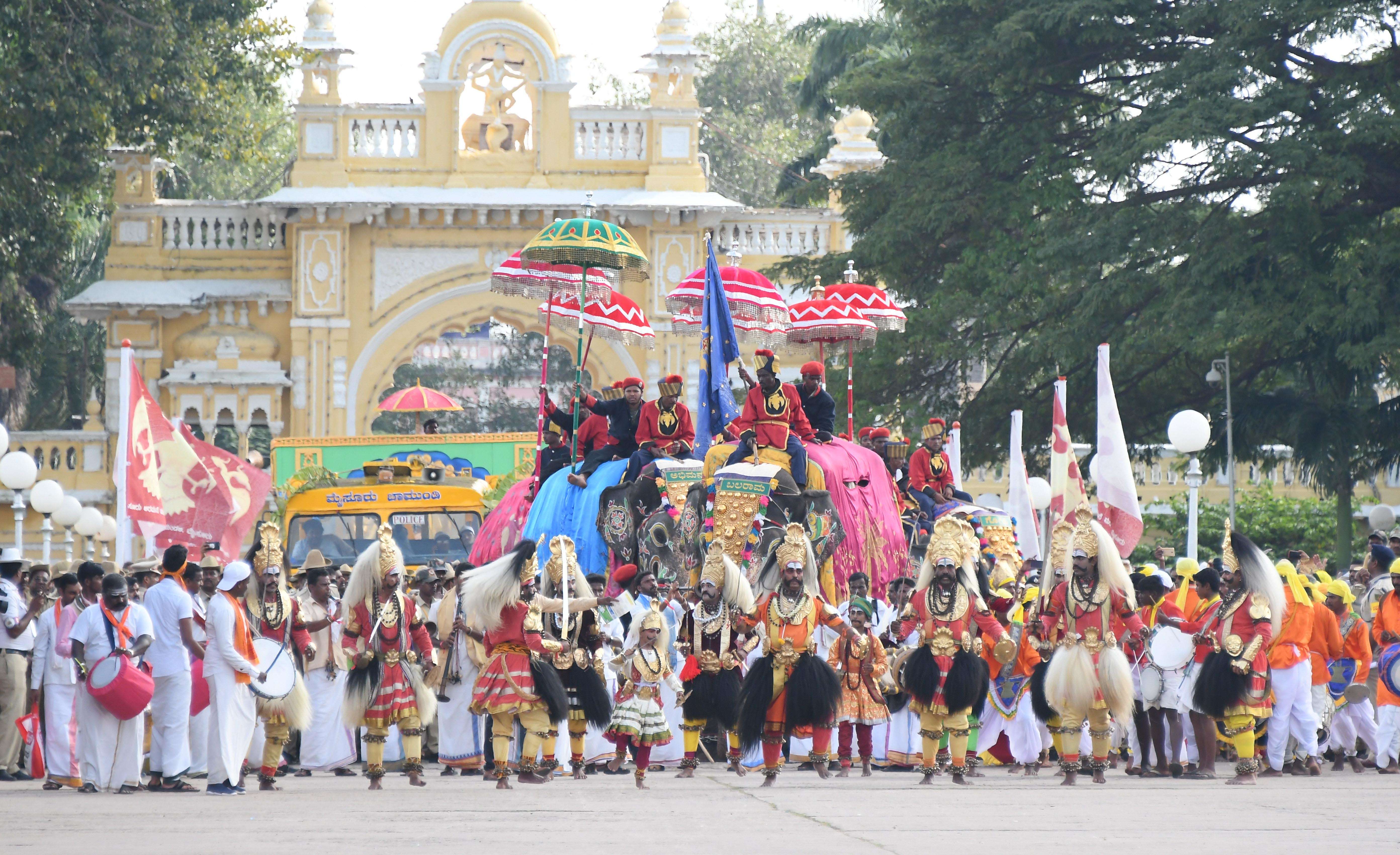 Mysuru Dussehra: Victory Parade Marks Grand Finale Of Mysuru Dasara ...