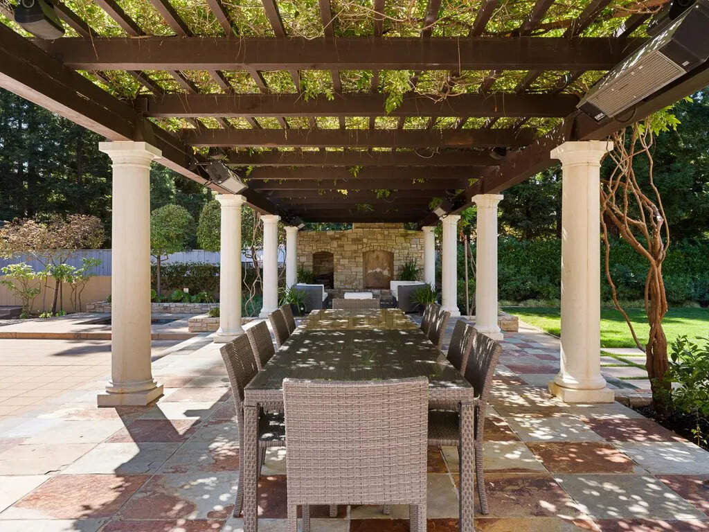 The outdoor dining