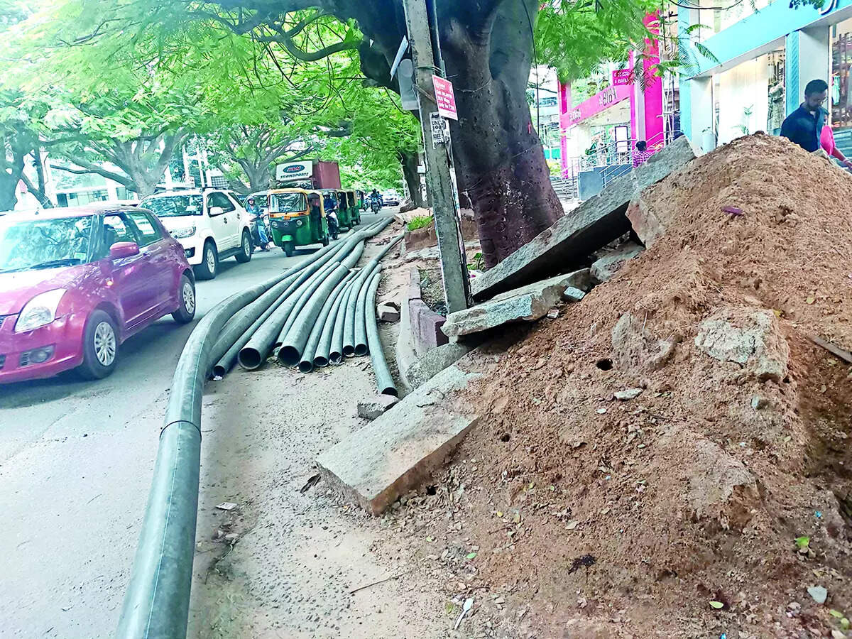 nightmare-on-100-feet-road