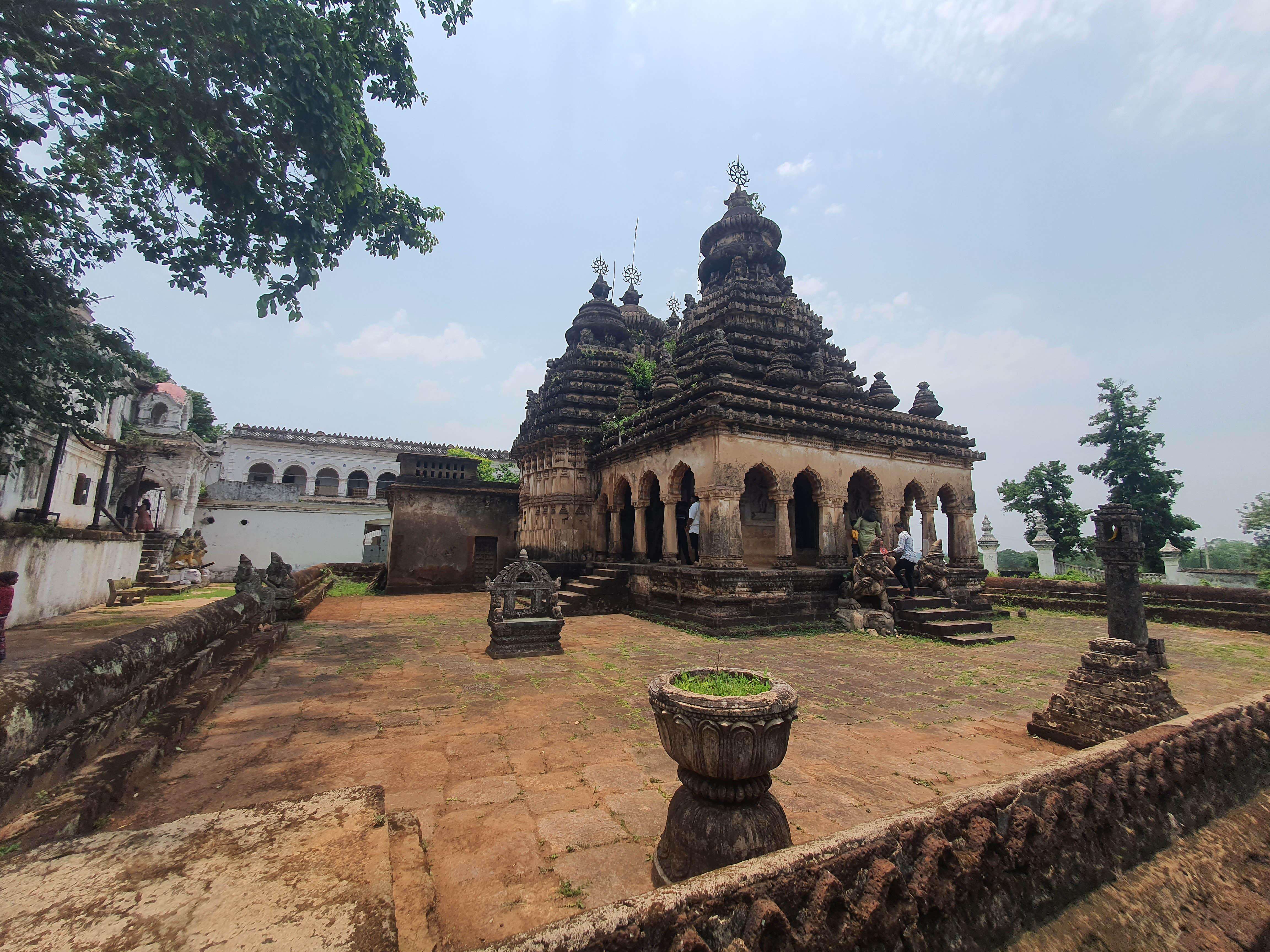 Gopal Jew temple inside the palace 6.jpg