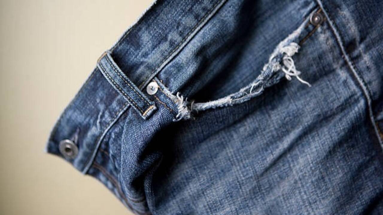 Don’t throw away old jeans<br>