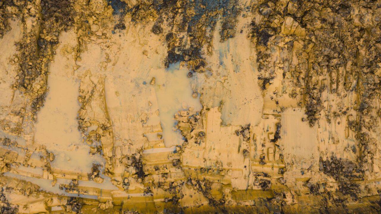 Why is ochre being used at the former lead works site<br>