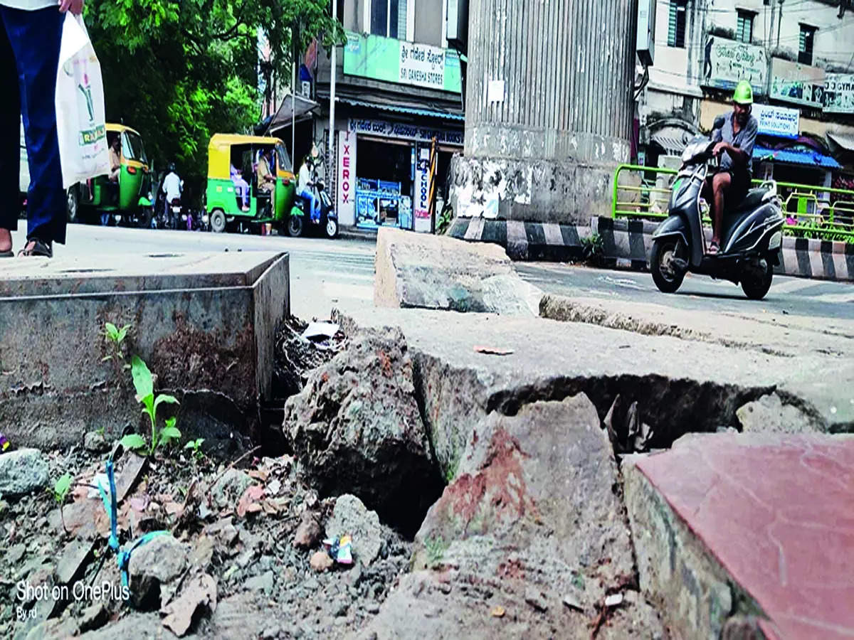 malleswaram: Malleswaram Mirror Special: Gayatri Nagar Road just in name