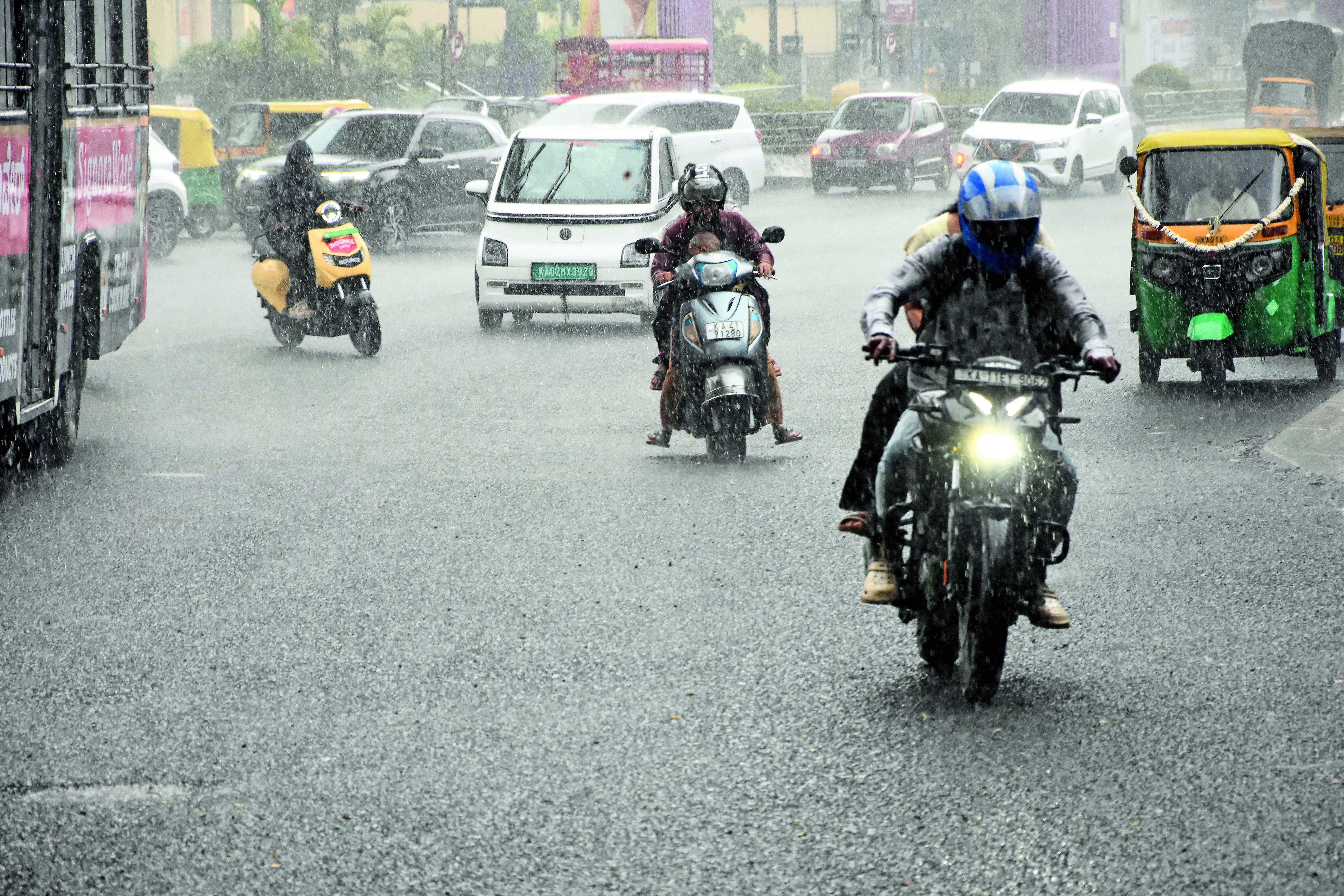 Bengaluru's Air Quality Stuck in Moderate Despite Rain: Insights from Experts
