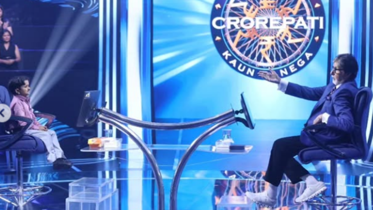 He recalled the childhood circus incident in a recent appearance on  Kaun Banega Crorepati.<br><br><br>