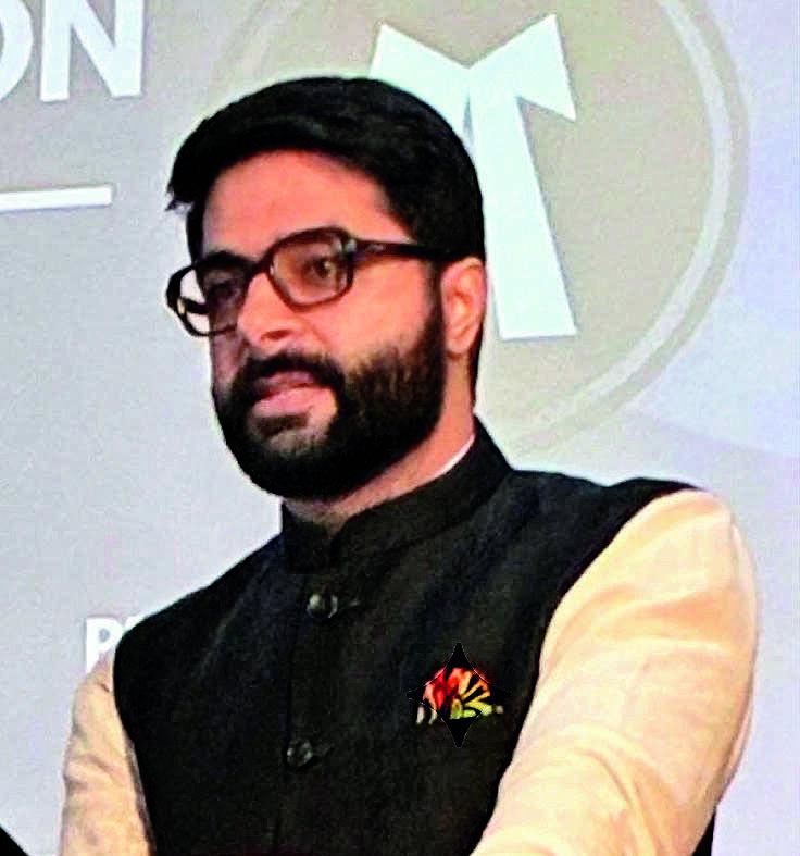 siddharth ravi khesakani.jpg