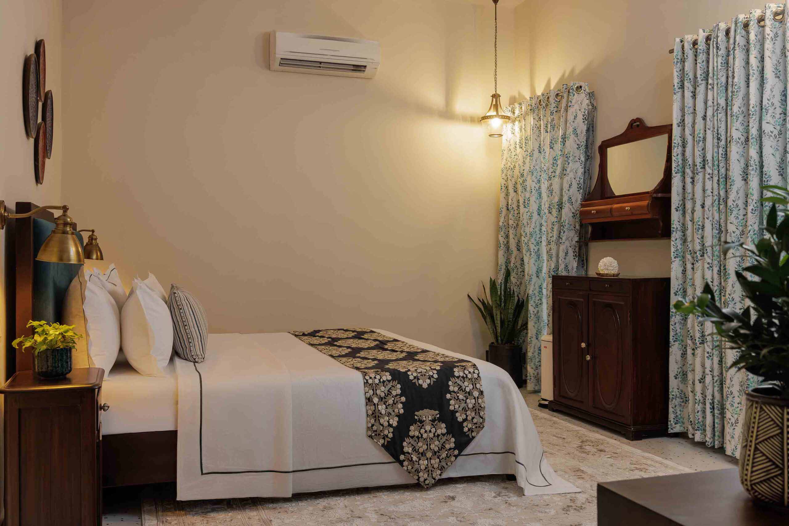 The guest room