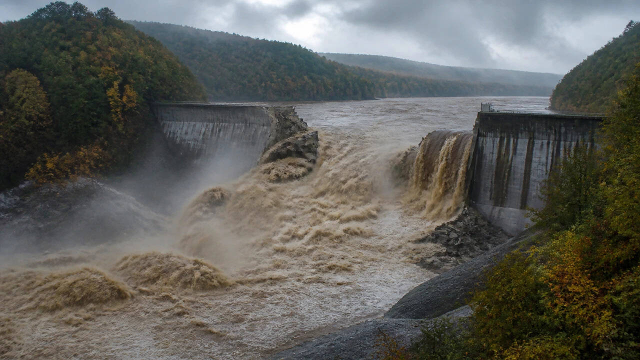 Columbia dam