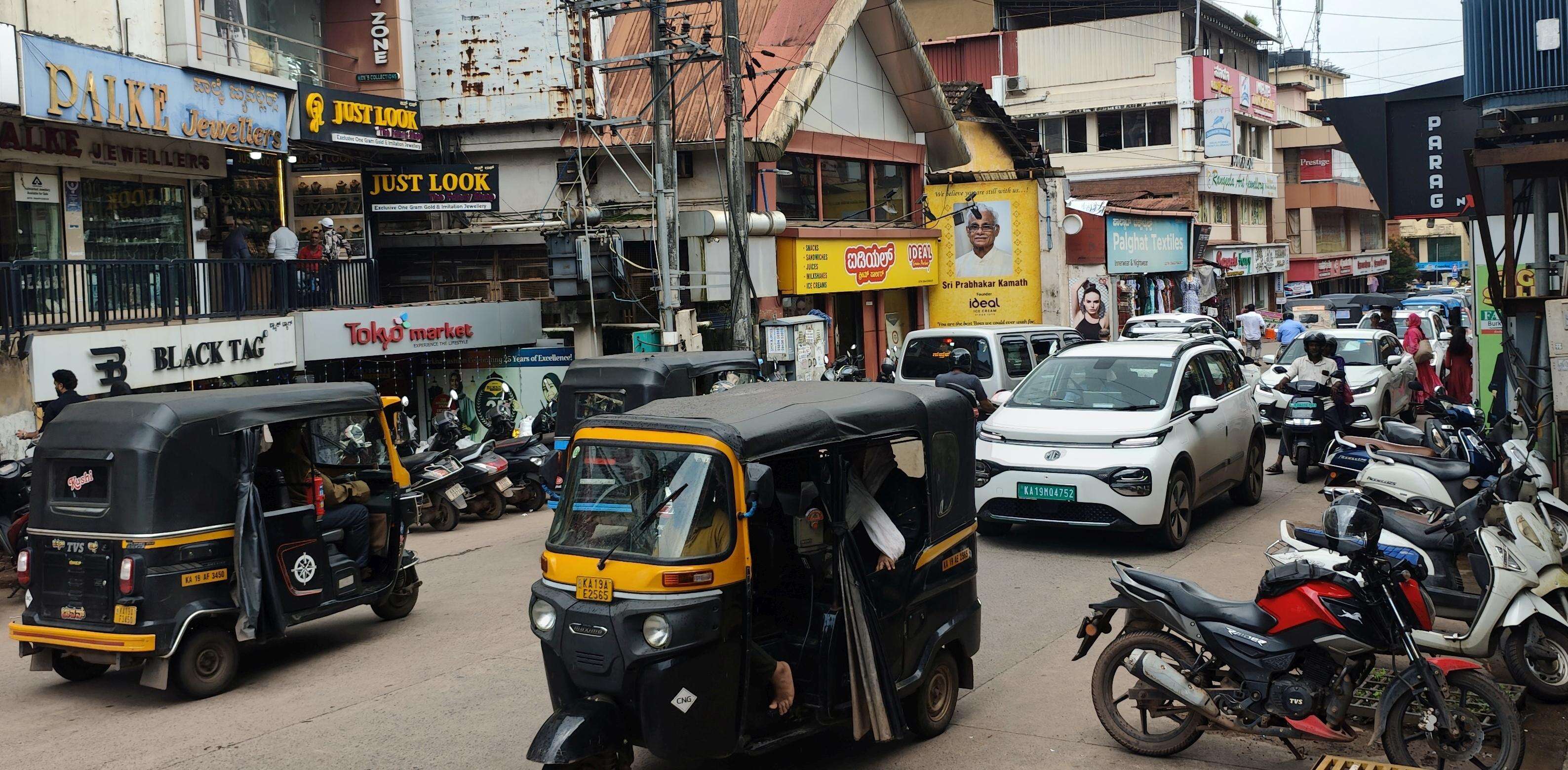 ghs taffic-1.jpg