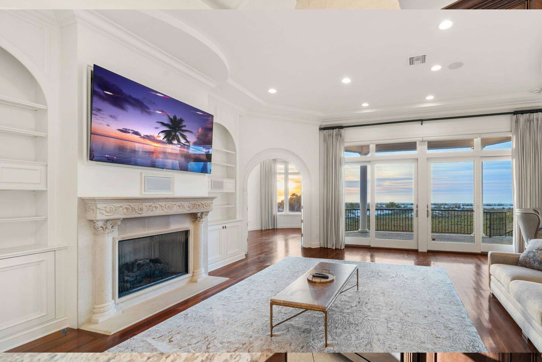 Hulk Hogan’s waterfront Florida home drops to $6.9 million after three price cuts.<br><br>