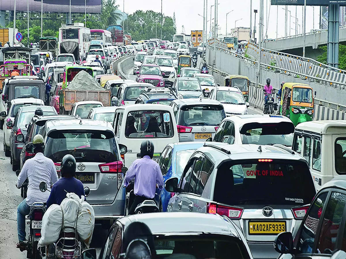 Heavy vehicles Stop. Traffic Go