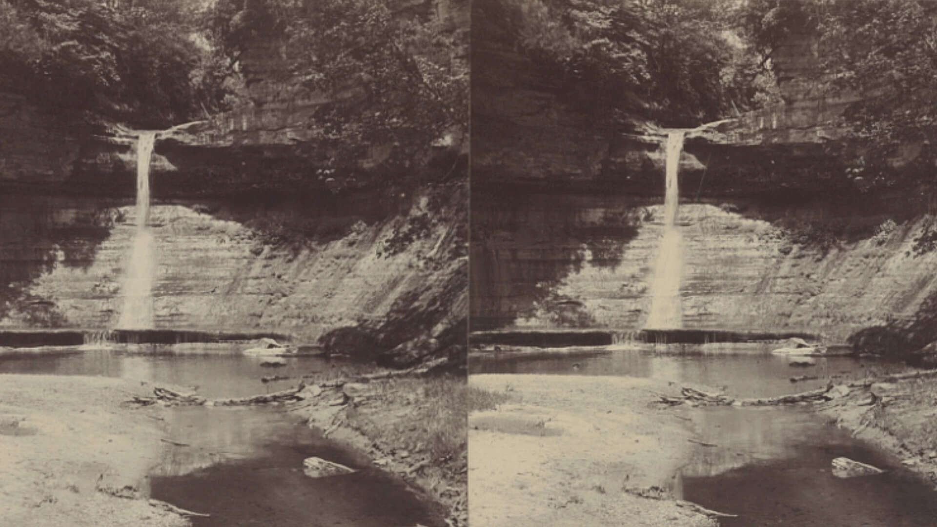 A photograph taken in 1903 is preserved by the Library of Congress