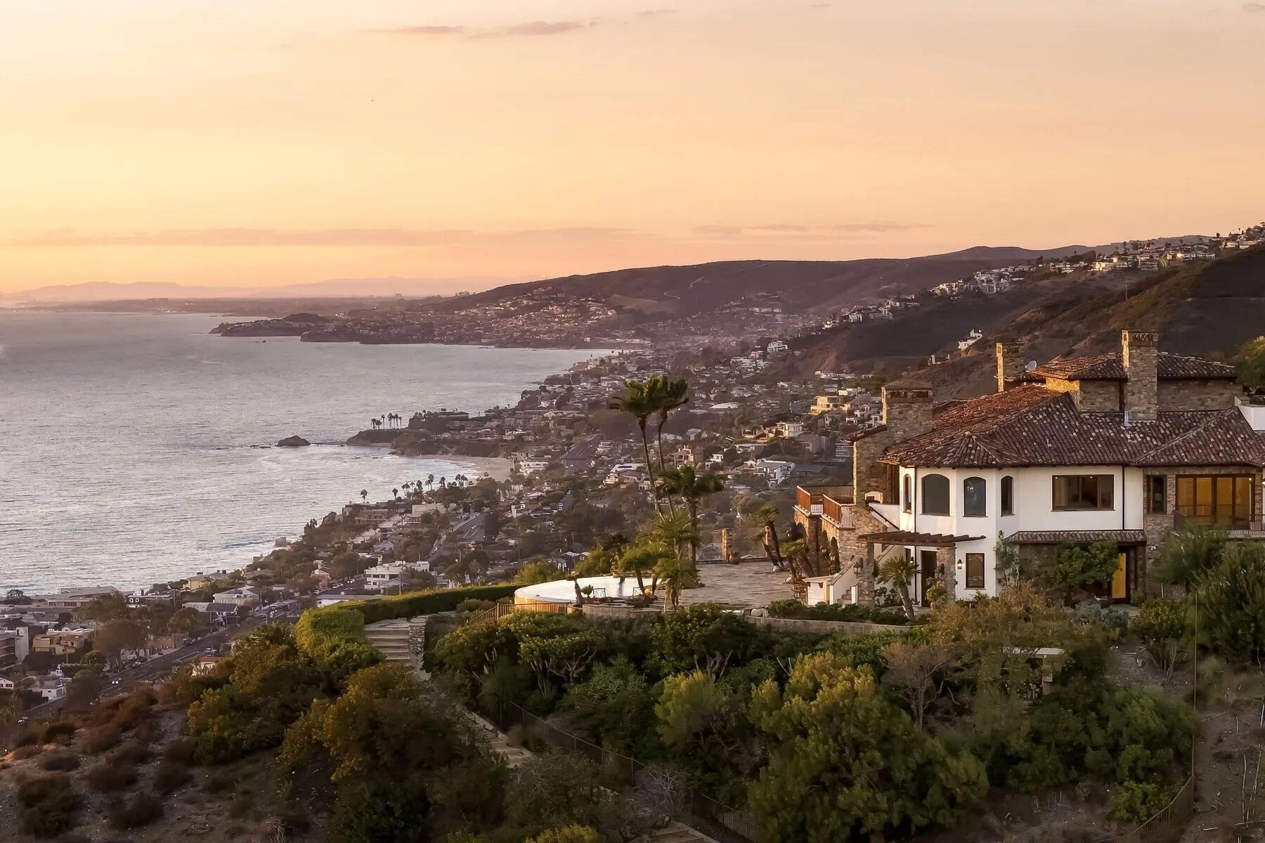 Designed by her father, James Conrad, Lauren Conrad’s former family home boasts sweeping Pacific Ocean views.