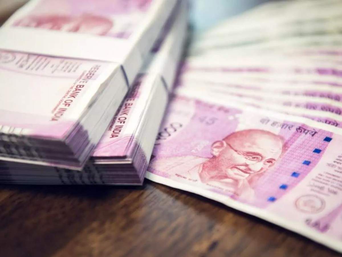 Navi Mumbai: EOW unearths Ponzi Scheme, four including a couple arrested for duping people - Vimarsana News