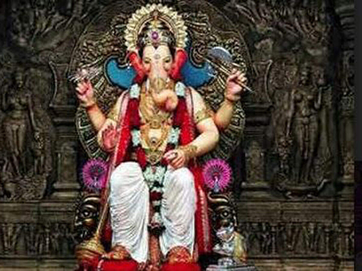 Main immersions commonly take place on the second, fifth and seventh day, and at Anant Chaturdashi.