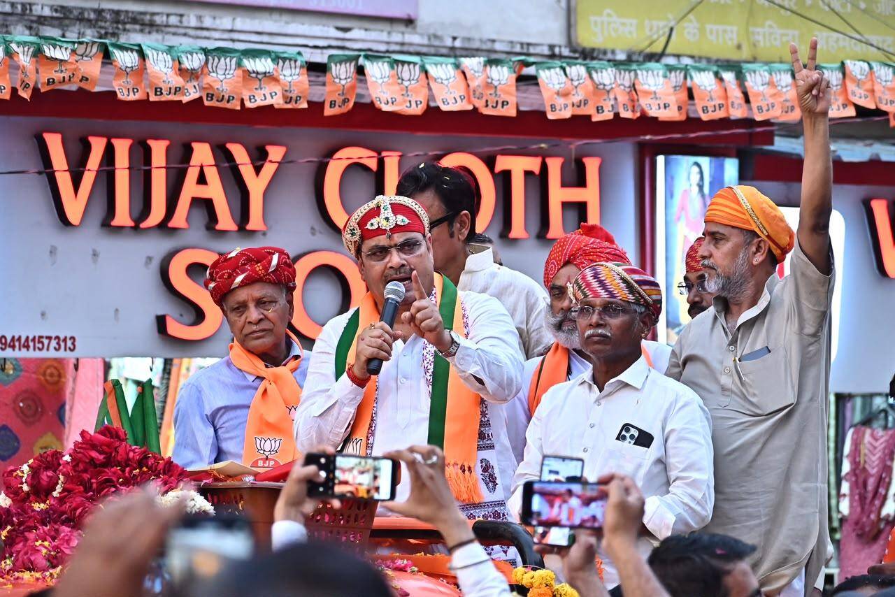 CM Road show in Udaipur (7).jpeg
