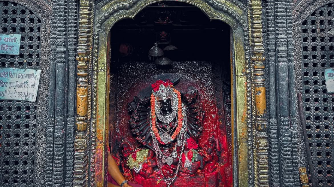When the idol is believed to sweat, devotees may interpret it as an indication that something serious is about to happen.  (Photo credit: Raj Shrestha)<br>