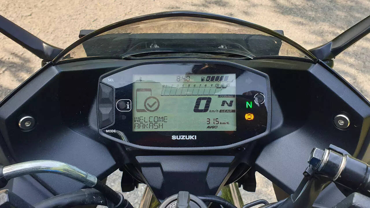 2023 Suzuki Gixxer SF 250 handlebar instrument cluster