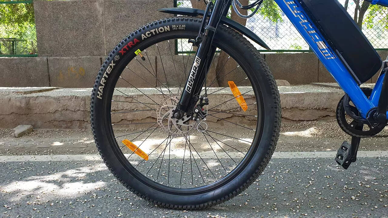 Virtus Alpha M front tyre