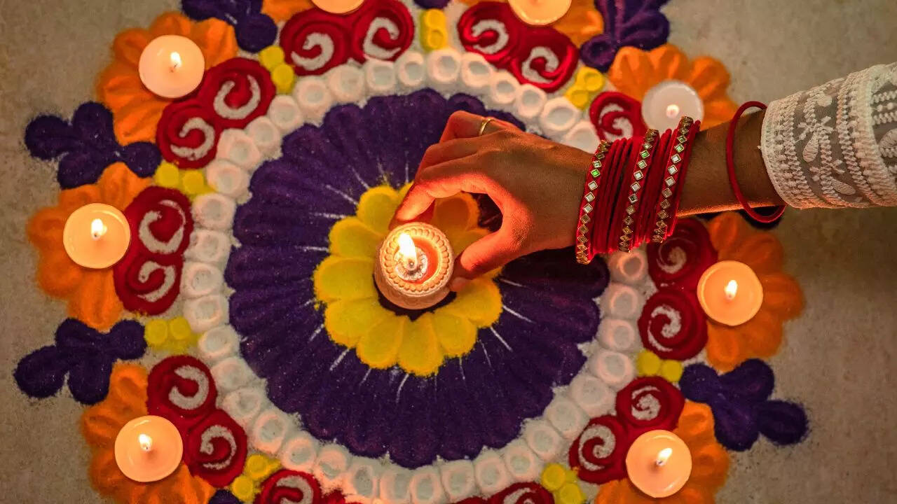 Happy Dussehra 2023: Best messages, quotes,