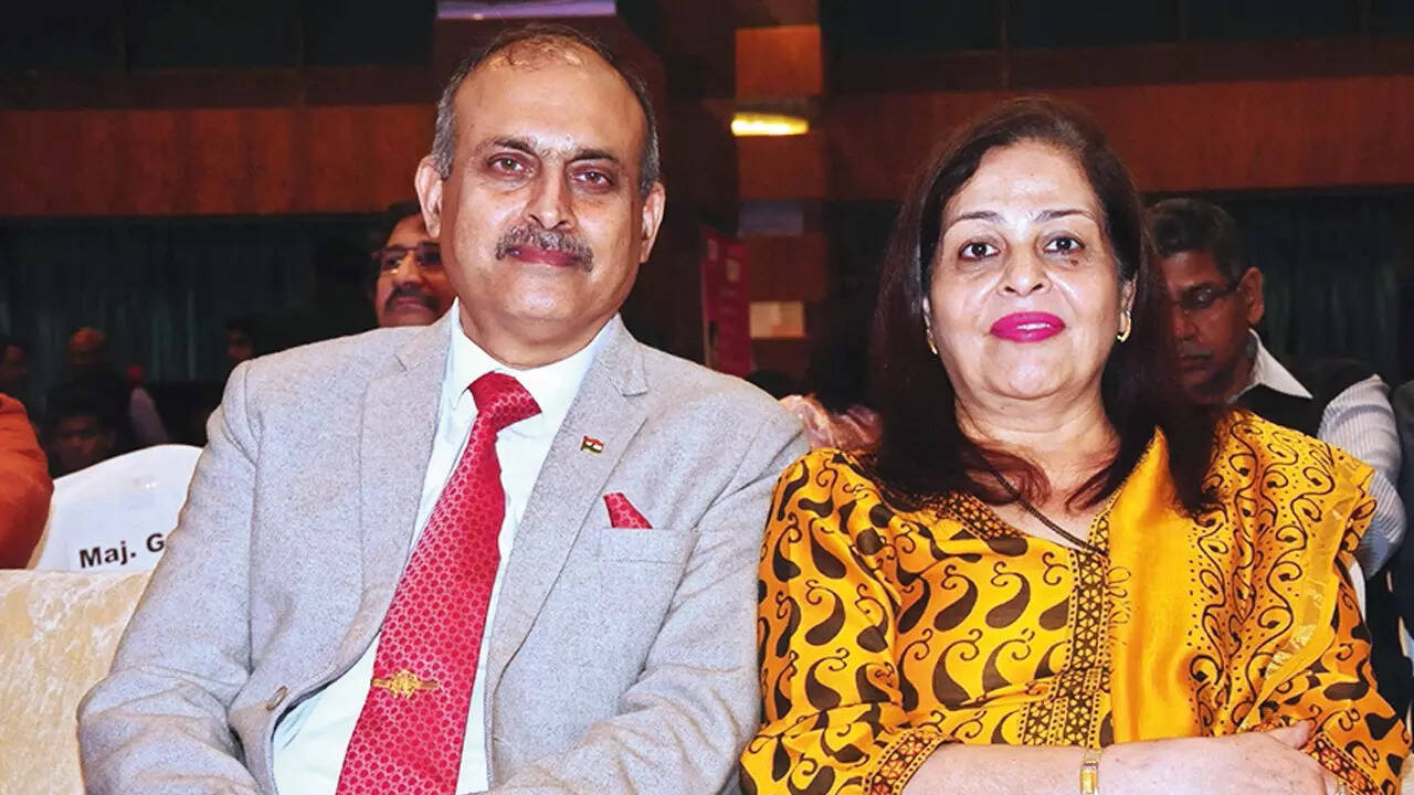 Lt Gen Mukesh Chadha and Rashmi Chadha
