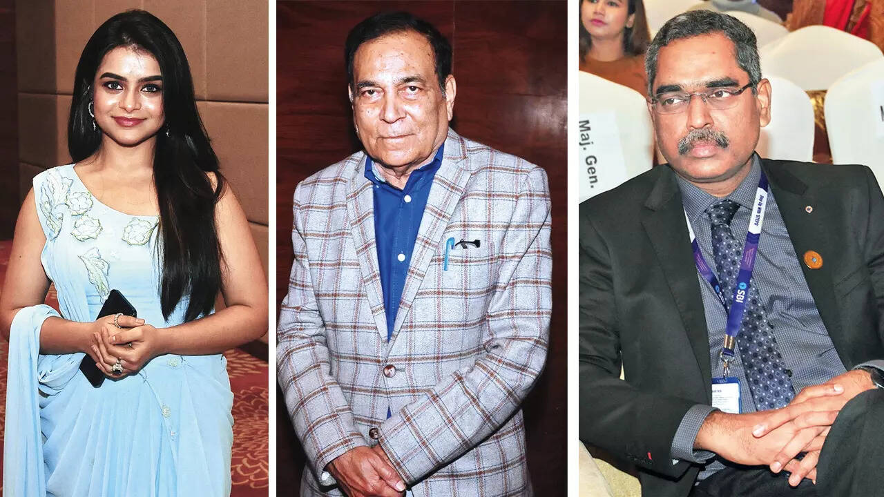 (L) Antara Nandi (C) Zafar Nabi (R) MLVS  Prakash