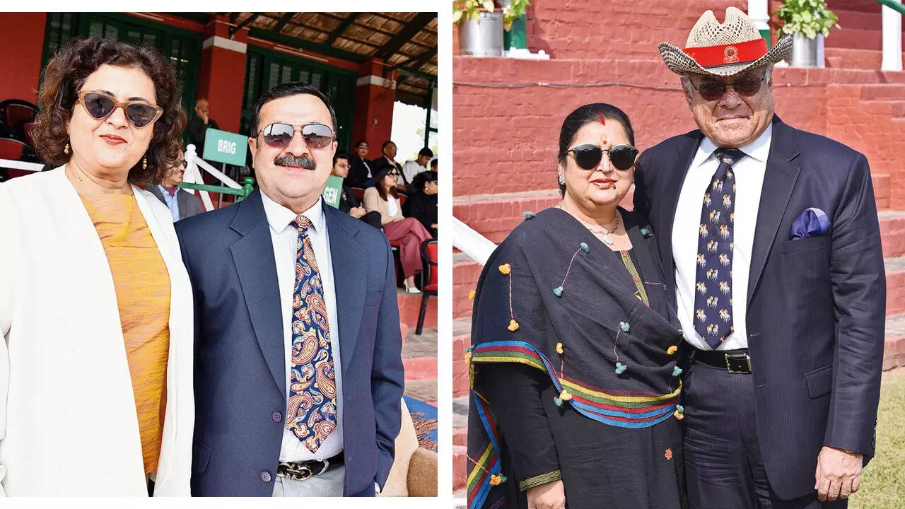 (L) Anupama and Maj Gen Samar Chatterjee (R) Anjali & Rajneesh Chopra